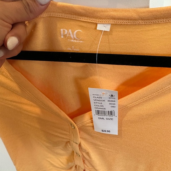 PacSun Button down crop top - Picture 2 of 2